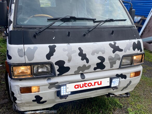 1990 Mitsubishi Delica III, голубой, 315000 рублей