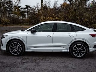 2022 Audi Q4 Sportback e-tron 40 I, белый, 6990000 рублей, вид 4