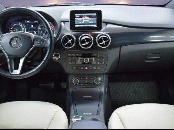 2013 Mercedes-Benz B-Класс 180 II (W246), красный, 1750000 рублей - вид 11