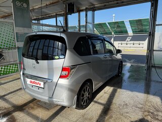 2014 Honda Freed I Рестайлинг, серебристый, 1100000 рублей, вид 3