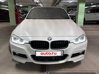 2017 BMW 3 серии 320i xDrive VI (F3x) Рестайлинг, белый, 3150000 рублей, вид 3
