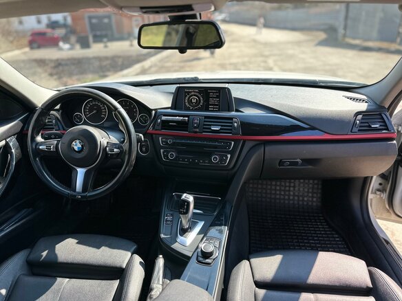 2013 BMW 3 серии 320i xDrive VI (F3x), белый, 1550000 рублей - вид 11
