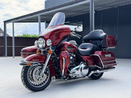 2009 Harley-Davidson Electra Glide, красный, 1699999 рублей, вид 2