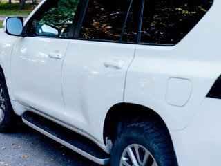 2017 Toyota Land Cruiser Prado 150 Series Рестайлинг 1, белый, 3250000 рублей, вид 4