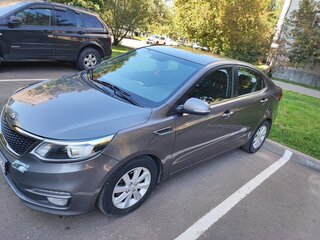 2015 Kia Rio III Рестайлинг, серый, 730000 рублей, вид 1