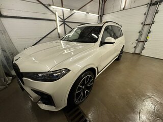 2021 BMW X7 30d I (G07), белый, 8800000 рублей, вид 1