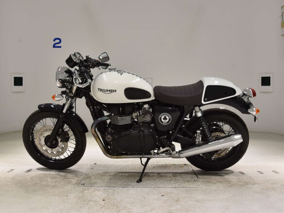 2016 Triumph Thruxton, белый, 1100000 рублей - вид 1