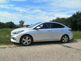 2018 Hyundai Solaris II, серебристый, 1500000 рублей, вид 4