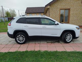 2020 Jeep Cherokee V (KL) Рестайлинг, белый, 2300000 рублей, вид 4