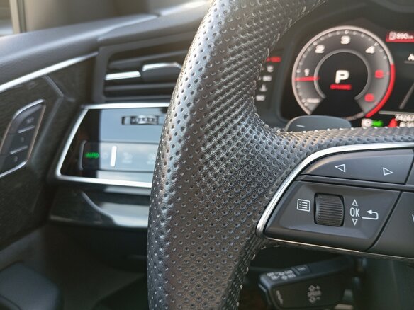 2019 Audi Q8 45 TDI I (4M), чёрный, 6700000 рублей - вид 6