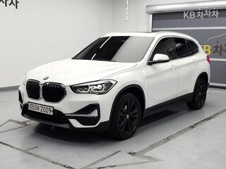 2020 BMW X1 18d xDrive II (F48) Рестайлинг, белый, 3090000 рублей, вид 1
