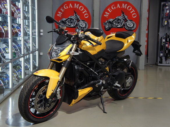 2013 Ducati Streetfighter, жёлтый - вид 3