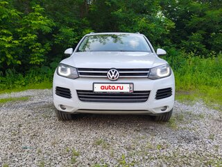 2014 Volkswagen Touareg II, белый, 2900000 рублей, вид 2