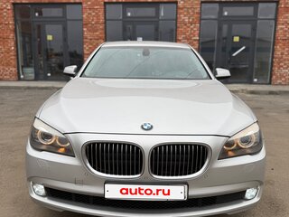 2011 BMW 7 серии 740d xDrive V (F01/F02/F04), серебристый, 2550000 рублей, вид 2