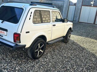 2005 Lada (ВАЗ) 2121 (4x4) I Рестайлинг, белый, 450000 рублей, вид 3