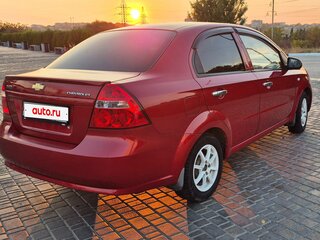 2008 Chevrolet Aveo I Рестайлинг, красный, 390000 рублей, вид 3