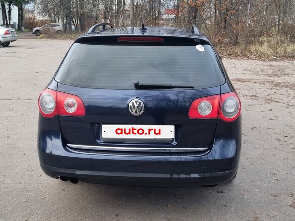 2009 Volkswagen Passat B6, синий, 740000 рублей - вид 5