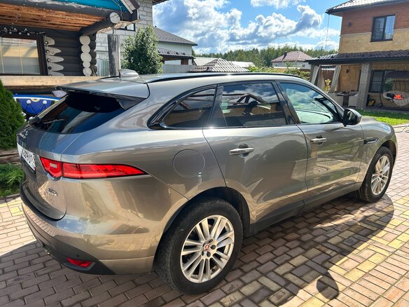 2017 Jaguar F-Pace I, серый, 2190000 рублей - вид 5