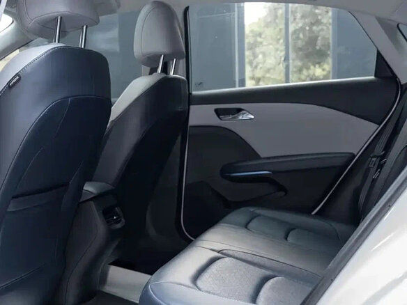 2023 Chevrolet Monza II Рестайлинг, белый - вид 9