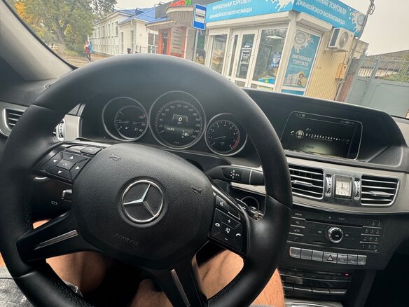 2015 Mercedes-Benz E-Класс 200 IV (W212, S212, C207) Рестайлинг, чёрный, 2150000 рублей - вид 3