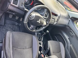 2010 Mitsubishi Outlander II Рестайлинг, чёрный, 890000 рублей, вид 5