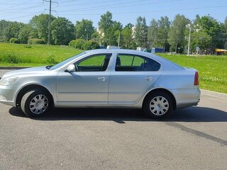 2011 Skoda Octavia II (A5) Рестайлинг, серебристый, 619806 рублей, вид 3