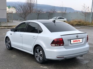 2018 Volkswagen Polo V Рестайлинг, белый, 1320000 рублей, вид 2