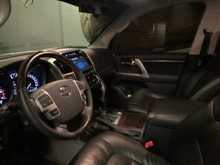 2013 Toyota Land Cruiser 200 Series Рестайлинг 1, чёрный, 16000000 рублей, вид 4