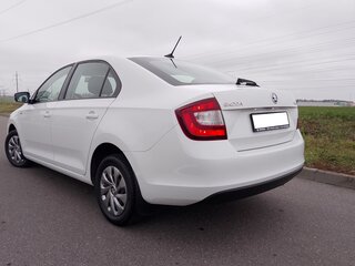 2018 Skoda Rapid I Рестайлинг, белый, 823577 рублей, вид 3