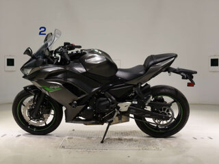 2023 Kawasaki Ninja 650, серый, 565000 рублей, вид 3