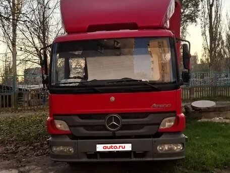 2011 Mercedes-Benz Atego, красный, 4000000 рублей, вид 1
