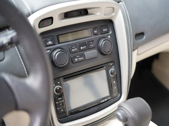 2010 Mitsuoka Orochi, белый - вид 13