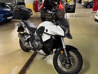2012 Honda VFR 1200X (Crosstourer), белый, 850000 рублей, вид 1
