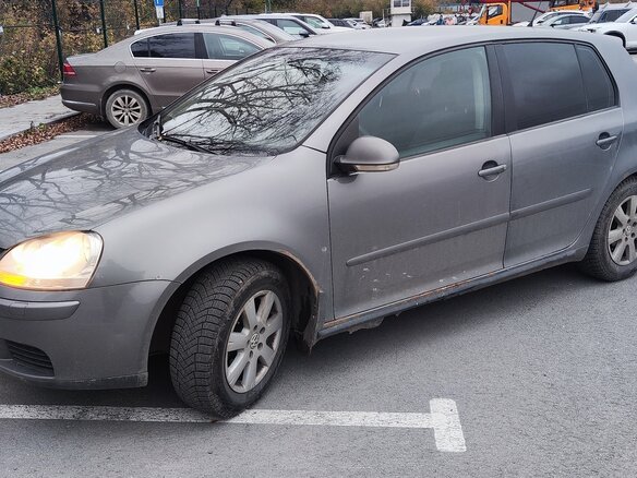 2008 Volkswagen Golf V, серый, 498000 рублей