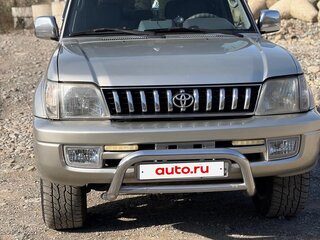 1999 Toyota Land Cruiser Prado 90 Series Рестайлинг, серебристый, 1300000 рублей, вид 4