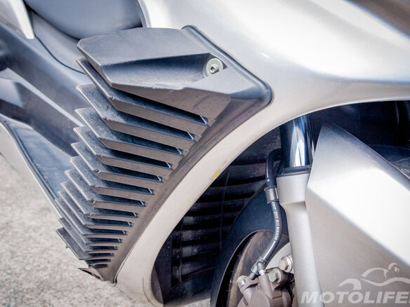 2005 Yamaha Majesty 400, серебристый - вид 17