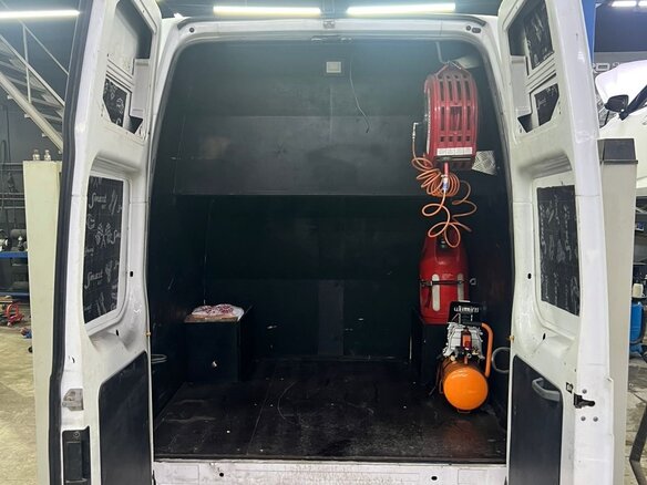 2008 Ford Transit, белый, 1000000 рублей - вид 5