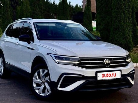 2022 Volkswagen Tiguan II Рестайлинг, белый, 2700000 рублей, вид 2