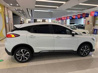 2022 Geely Emgrand S, белый, 1650000 рублей, вид 4