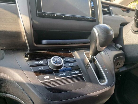 2019 Honda Freed II Рестайлинг, красный, 1800000 рублей - вид 16