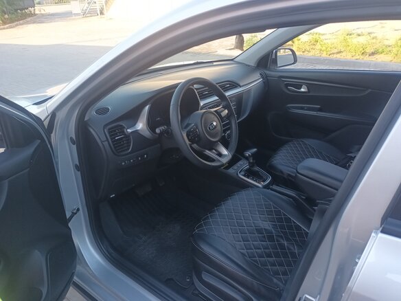 2021 Kia Rio X IV Рестайлинг, серебристый, 1850000 рублей - вид 7