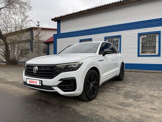 2018 Volkswagen Touareg III, белый, 5100000 рублей, вид 1