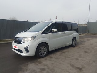 2015 Honda Stepwgn V, белый, 1670000 рублей, вид 3