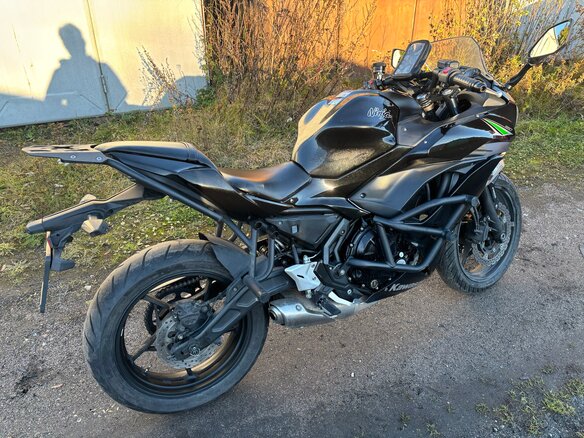 2017 Kawasaki Ninja 650, чёрный, 600000 рублей - вид 16