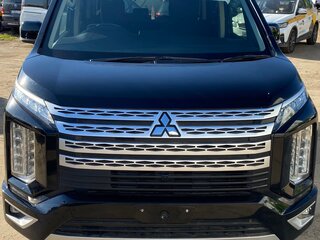2019 Mitsubishi Delica D:5 I Рестайлинг, чёрный, 3333333 рублей, вид 1