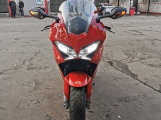 2015 Honda VFR 800, красный, 765000 рублей, вид 3