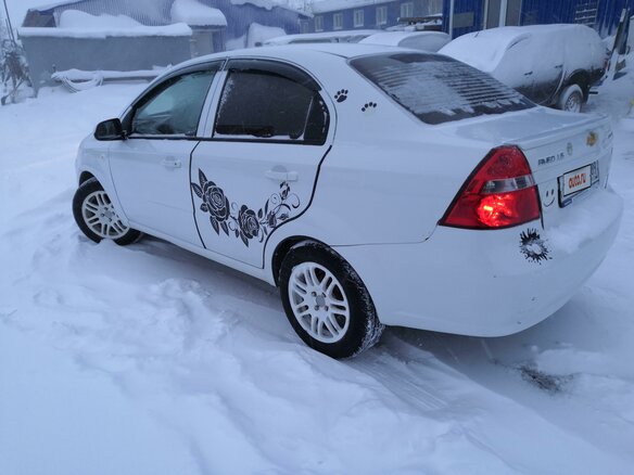 2011 Chevrolet Aveo I Рестайлинг, белый, 599999 рублей - вид 3