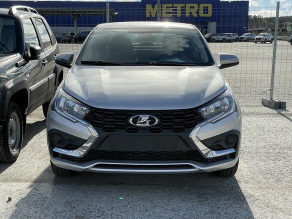 2026 Lada (ВАЗ) Iskra, серебристый, 1465000 рублей - вид 1