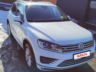 2017 Volkswagen Touareg II Рестайлинг, белый, 4000000 рублей, вид 3