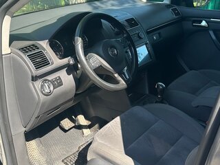 2012 Volkswagen Touran I Рестайлинг 2, серый, 820000 рублей, вид 5